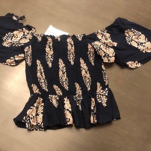NWT! Crop too bluetique shirt!